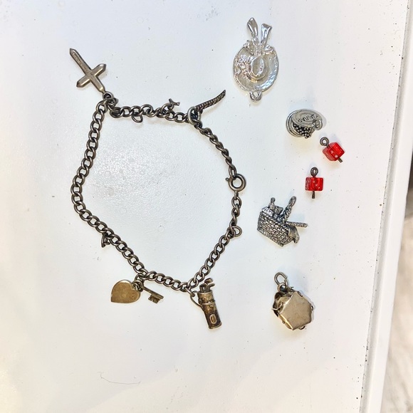 Vintage Silver Charm Bracelet with 10 Vintage Charms! - Picture 2 of 12